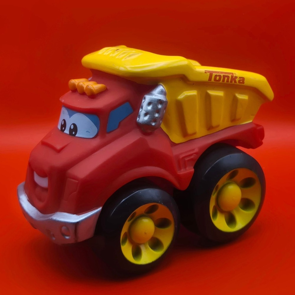 Tonka Chuck & Friends Wheel Pal Red Dump Truck Hasbro Toy